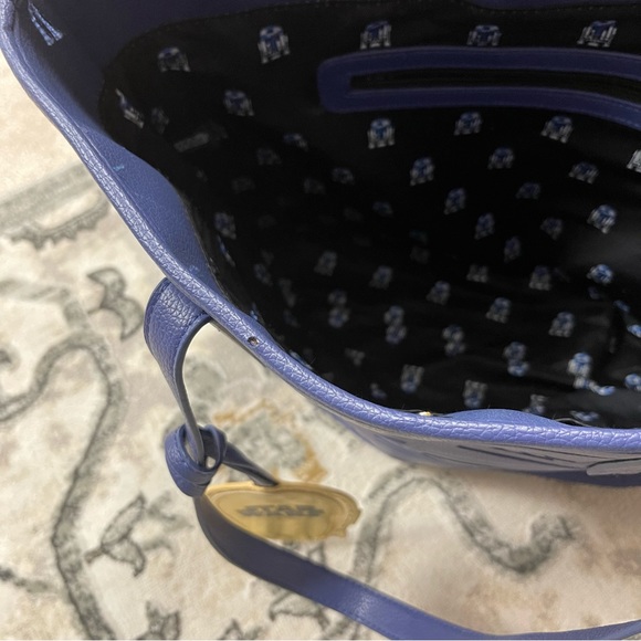 Loungefly Star Wars R2-D2 Debossed Tote - Picture 6 of 9